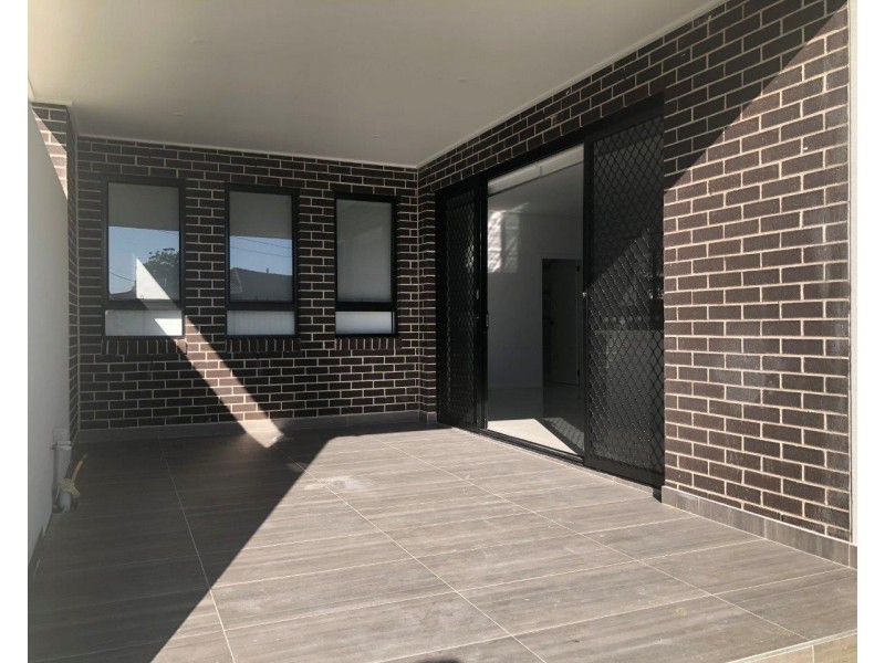 5 Gillian Place, Punchbowl NSW 2196