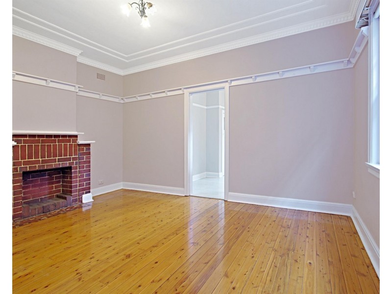 2/6A Hampden Street, Ashfield NSW 2131