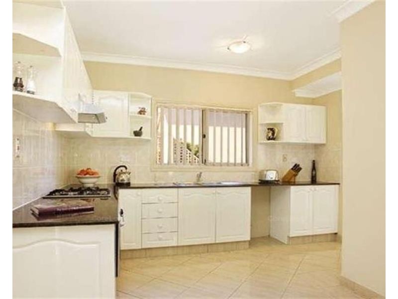 1/7 Montrose Road, Abbotsford NSW 2046