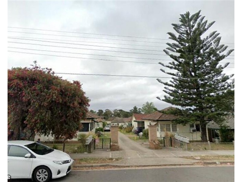 27/81 Boronia Road, Greenacre NSW 2190