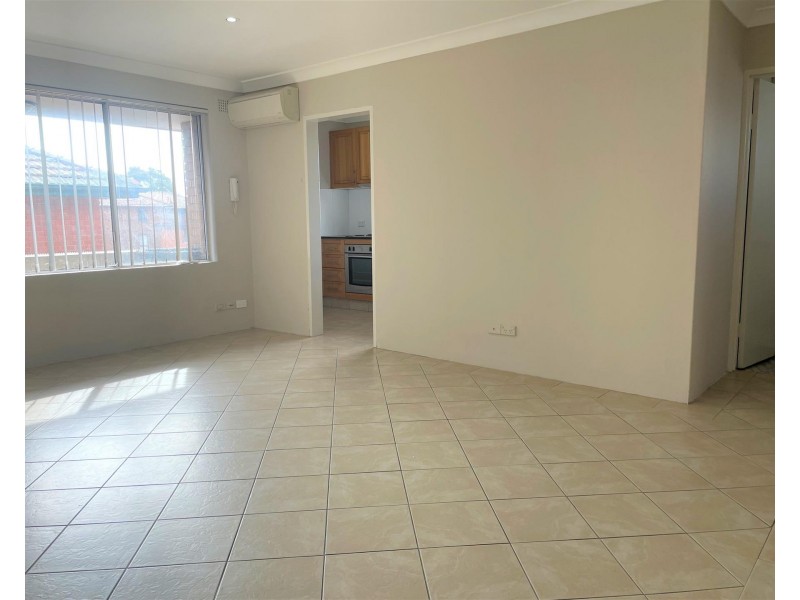 4/10 Broadway, Punchbowl NSW 2196