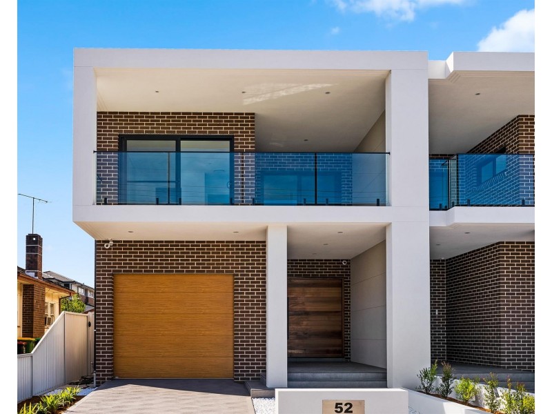 52 Russell Street, Greenacre NSW 2190