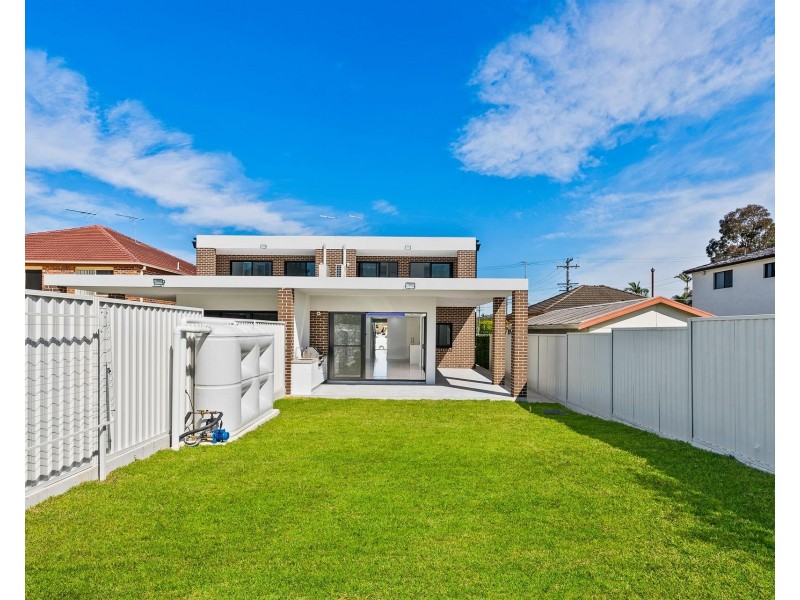 52 Russell Street, Greenacre NSW 2190