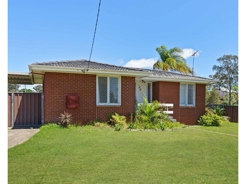 33 Captain Cook Drive, Willmot NSW 2770
