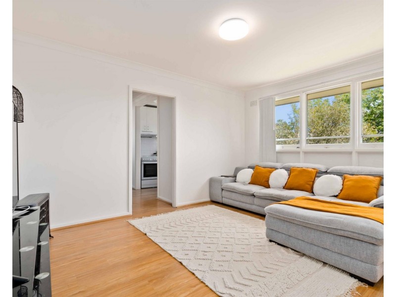 33 Captain Cook Drive, Willmot NSW 2770