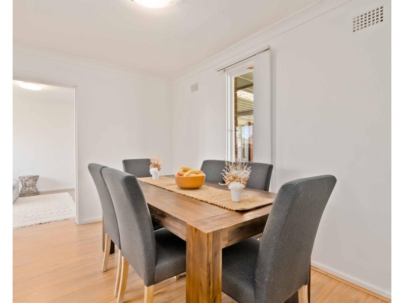 33 Captain Cook Drive, Willmot NSW 2770