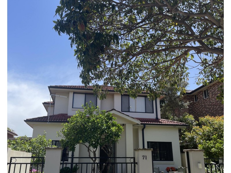 4/71 Claremont Street, Campsie NSW 2194