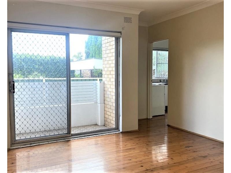 4/17 Dunmore Street, Croydon Park NSW 2133