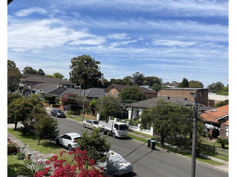 4/17 Dunmore Street, Croydon Park NSW 2133