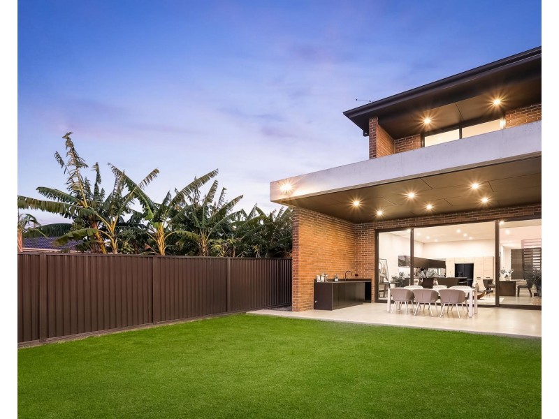 4A Wolli Place, Greenacre NSW 2190