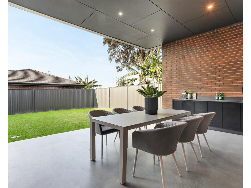 4A Wolli Place, Greenacre NSW 2190