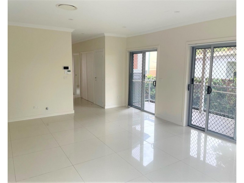 6/6-8 Rosemont Street North, Punchbowl NSW 2196