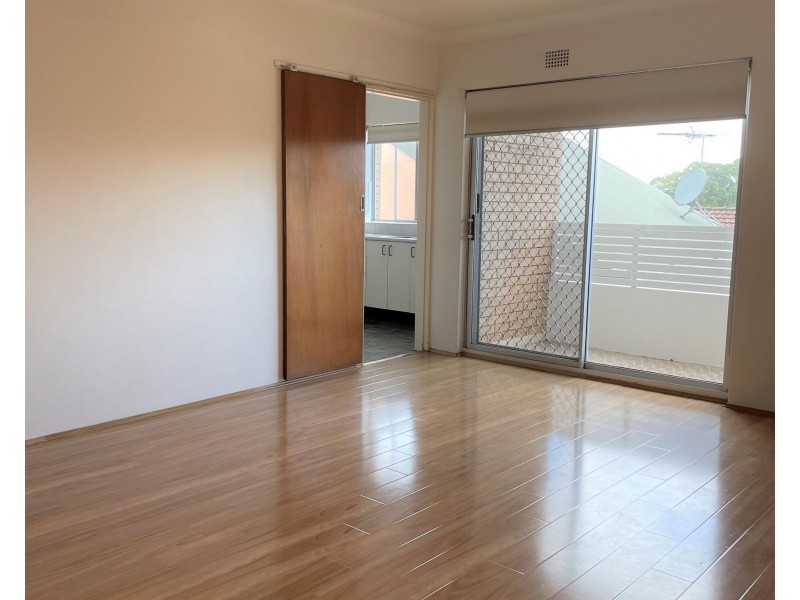 1/17 Dunmore Street, Croydon Park NSW 2133