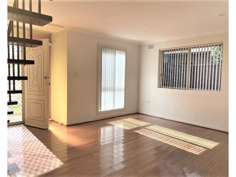 3 Pennington Avenue, Georges Hall NSW 2198