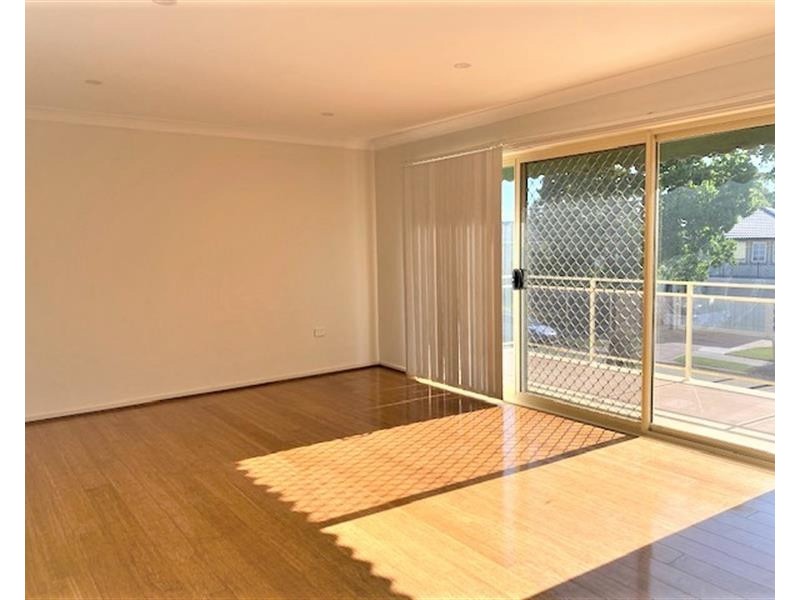 3 Pennington Avenue, Georges Hall NSW 2198