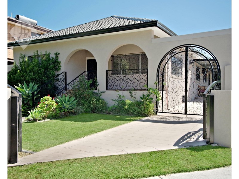 40 Waterloo Road, Greenacre NSW 2190