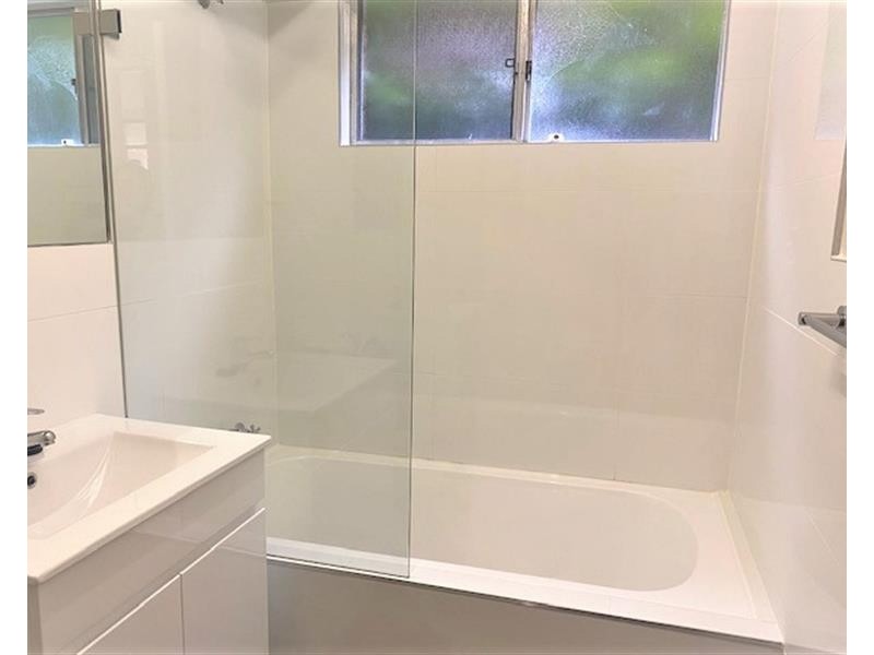 2/39 Meadow Crescent, Meadowbank NSW 2114