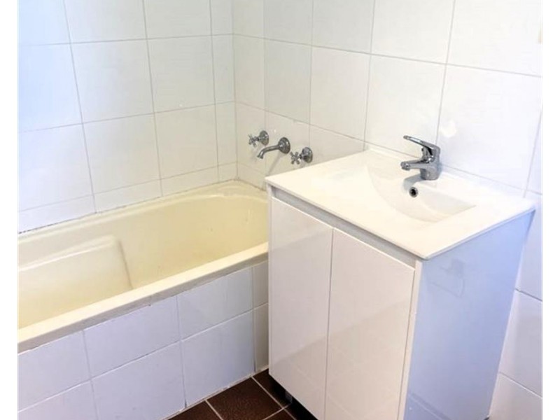 5/8 Unara Street, Campsie NSW 2194