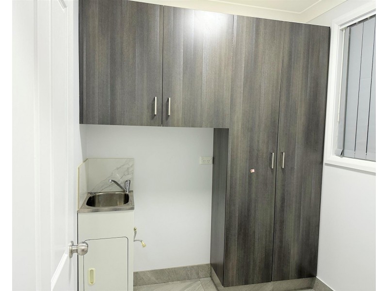 1 Lascelles Lane, Greenacre NSW 2190