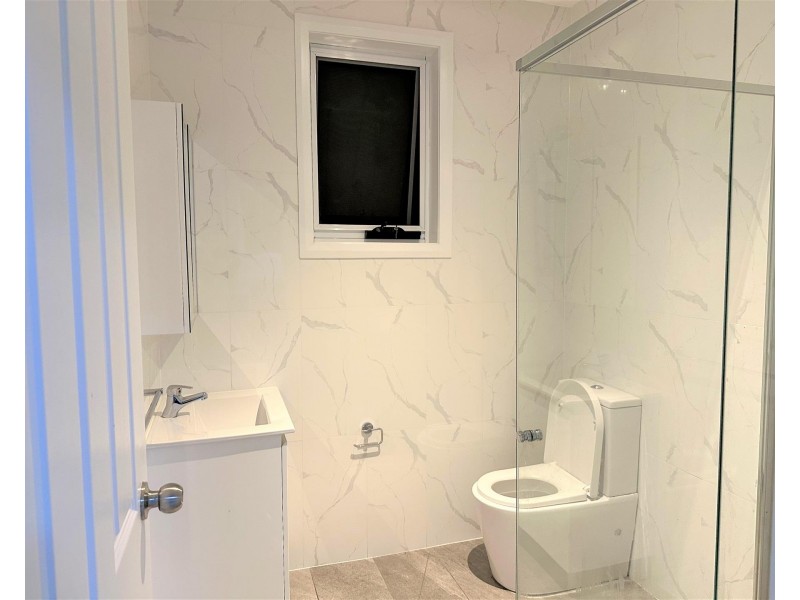 1 Lascelles Lane, Greenacre NSW 2190