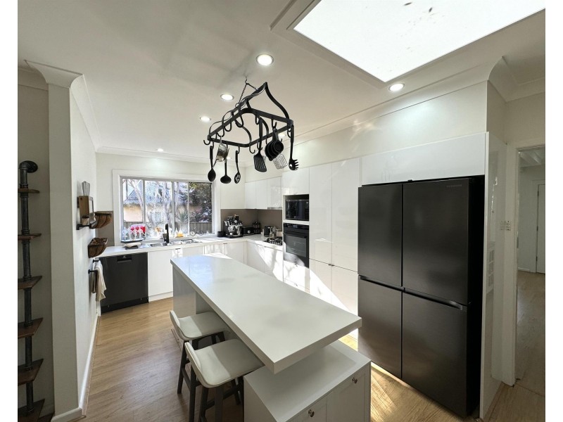 8 Tate Place, Lugarno NSW 2210