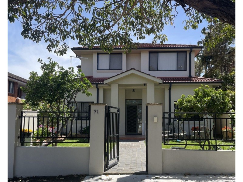 4/71 Claremont Street, Campsie NSW 2194