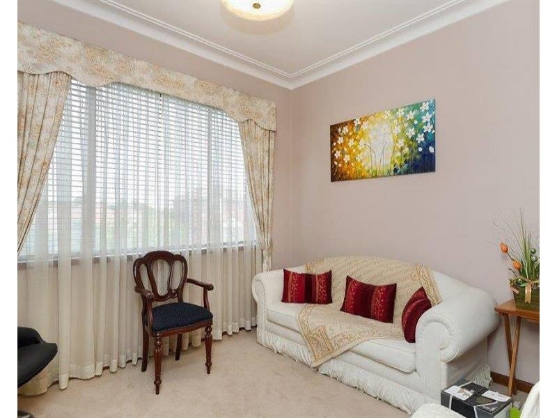 10 Wallace Street, Concord NSW 2137