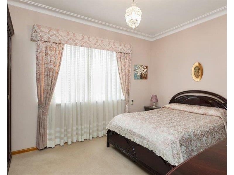 10 Wallace Street, Concord NSW 2137