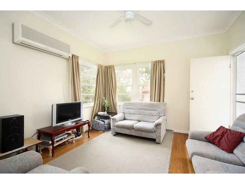 35 Church St, Mount Kuring-gai NSW 2080