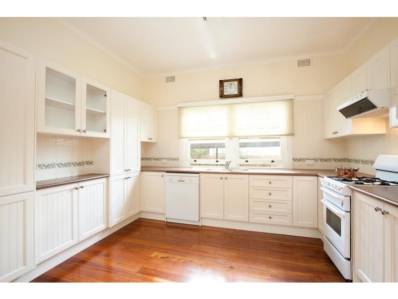 4 Lords Ave, Asquith NSW 2077