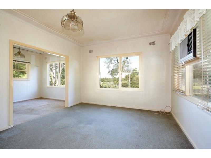 2 Belmont Pde, Mount Colah NSW 2079