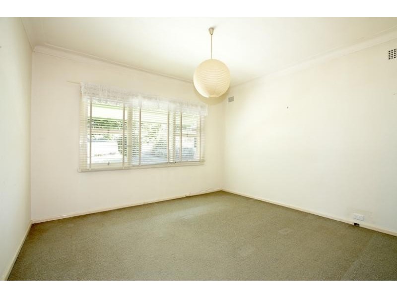 2 Belmont Pde, Mount Colah NSW 2079