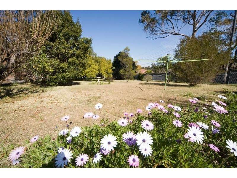 22 Kuring-gai Chase Rd, Mount Colah NSW 2079