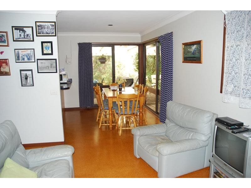 8 Lancelot St, Mount Colah NSW 2079