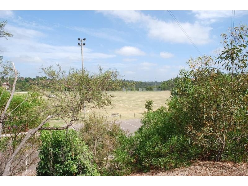 8 Lancelot St, Mount Colah NSW 2079