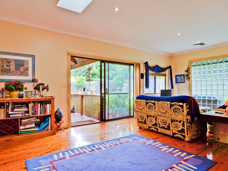 33 Neridah Ave, Mount Colah NSW 2079