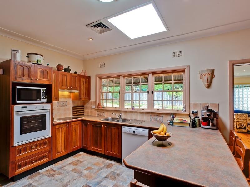 33 Neridah Ave, Mount Colah NSW 2079