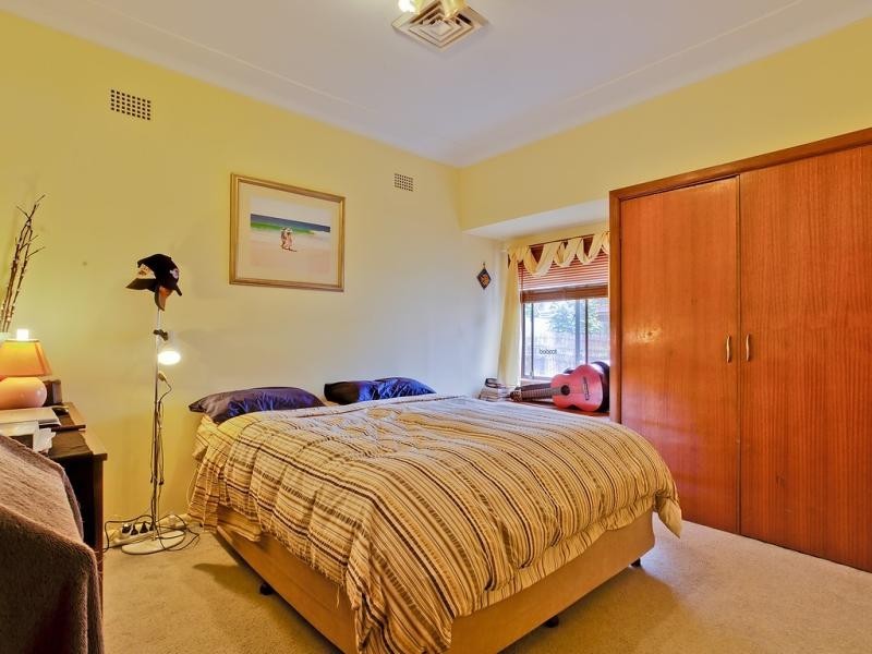 33 Neridah Ave, Mount Colah NSW 2079