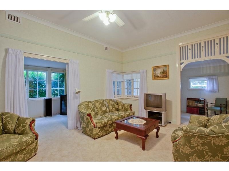 19 Queens  Rd, Asquith NSW 2077