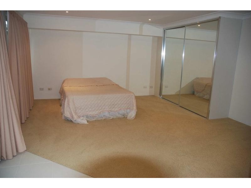 8a Bolton Ave, Mount Colah NSW 2079