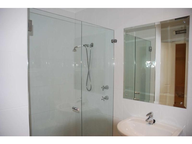 8a Bolton Ave, Mount Colah NSW 2079