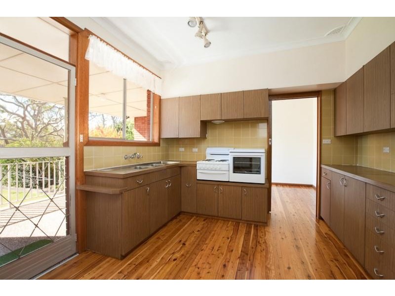 4 Amaroo Ave, Mount Colah NSW 2079