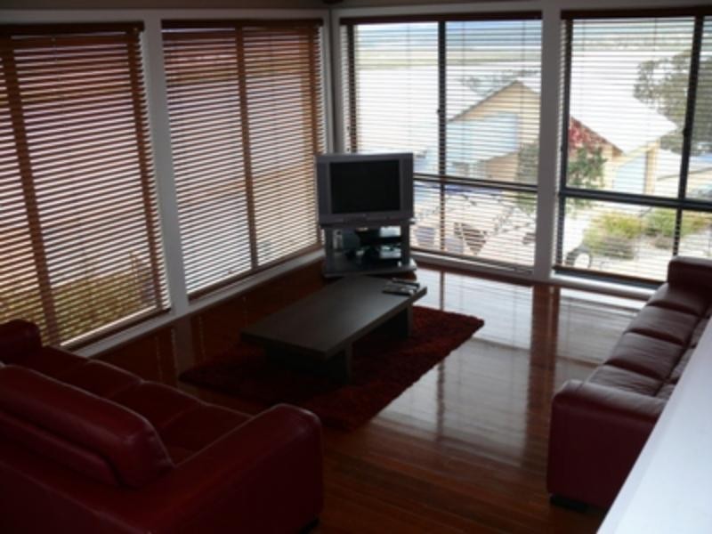 22 John Cl, Merimbula NSW 2548