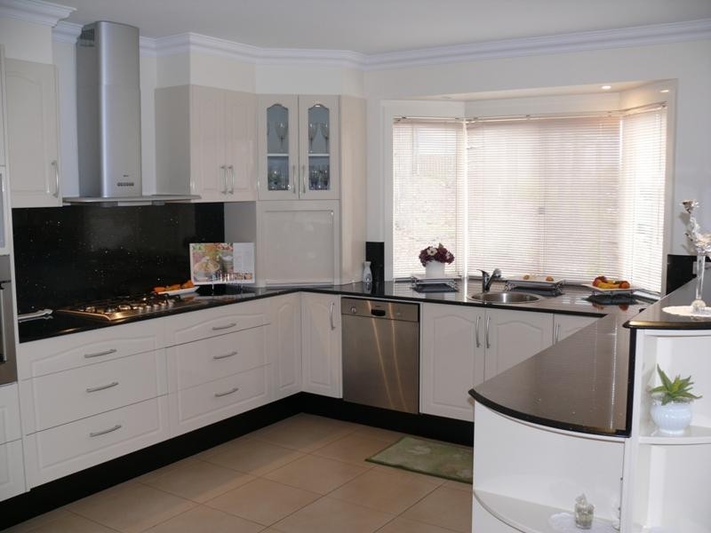 29B John  Cl, Merimbula NSW 2548