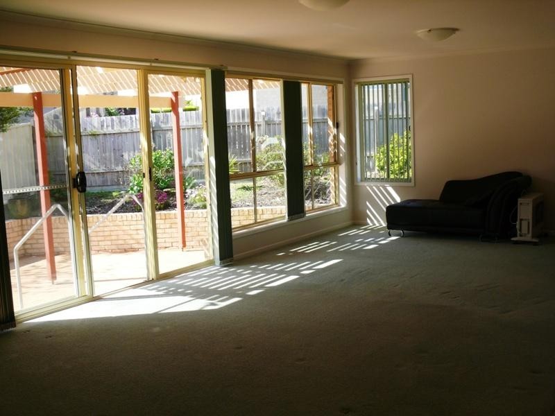 3 McKillop Ct, Tura Beach NSW 2548