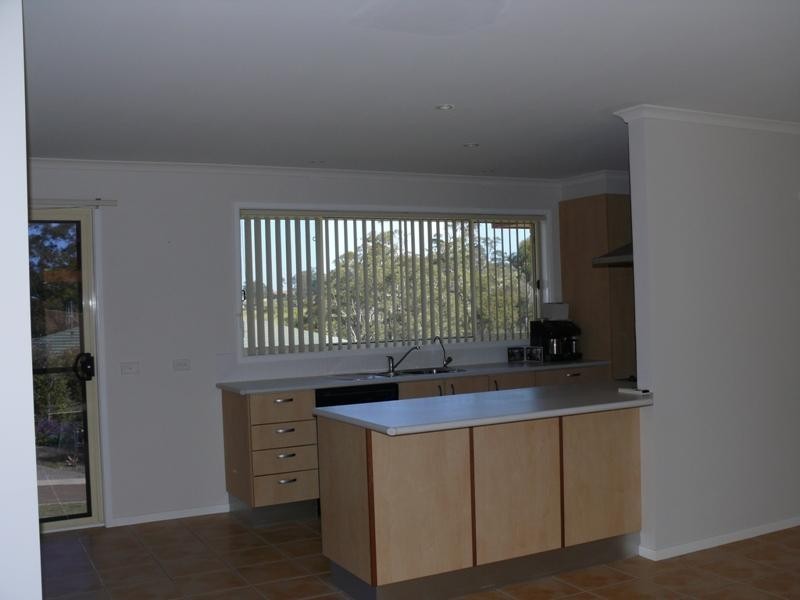 3 McKillop Ct, Tura Beach NSW 2548