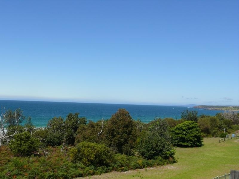 2/180 Pacific  Way, Tura Beach NSW 2548