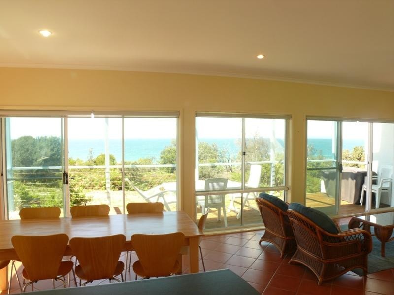 2/180 Pacific  Way, Tura Beach NSW 2548