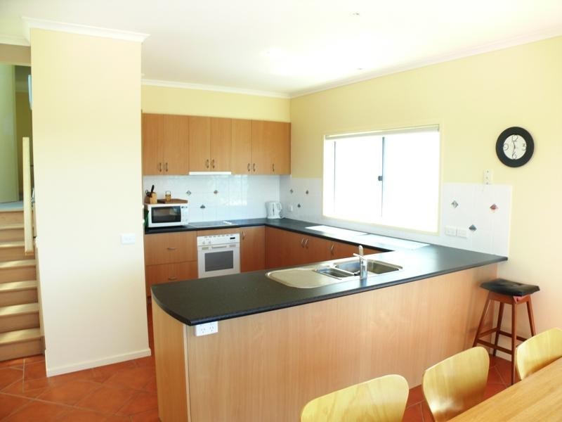 2/180 Pacific  Way, Tura Beach NSW 2548