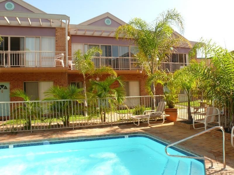 5/1 Ocean  Dr, Merimbula NSW 2548